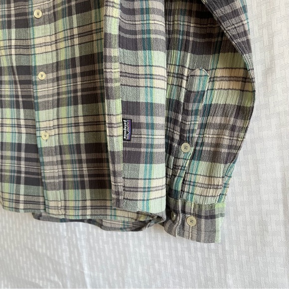 Patagonia Organic Cotton Plaid Button Up Shirt Green/Charcoal Size Med - Picture 3 of 9